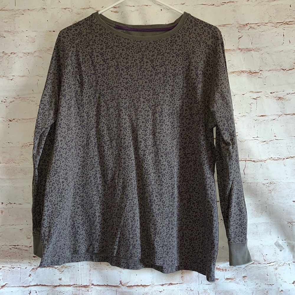 Duluth Trading Shirt Womens Large Gray Purple Tiny Floral Print Long Sleeve Crew